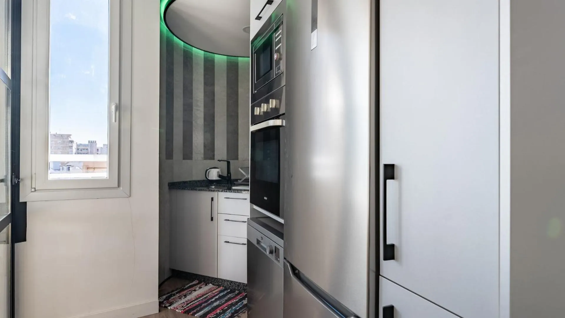 Ct 353 - Faro'S Torremolinos City Tower 2 - Walking Distance To Everything Apartment